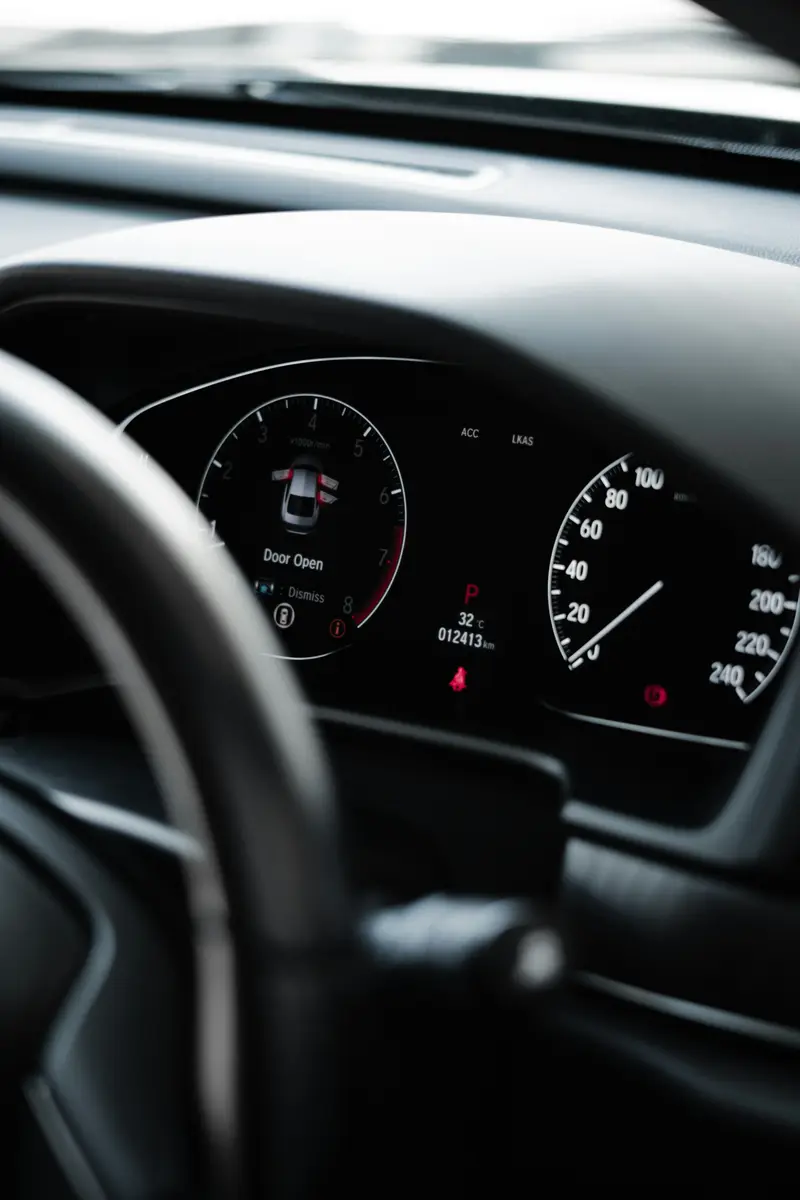 Digital instrument cluster